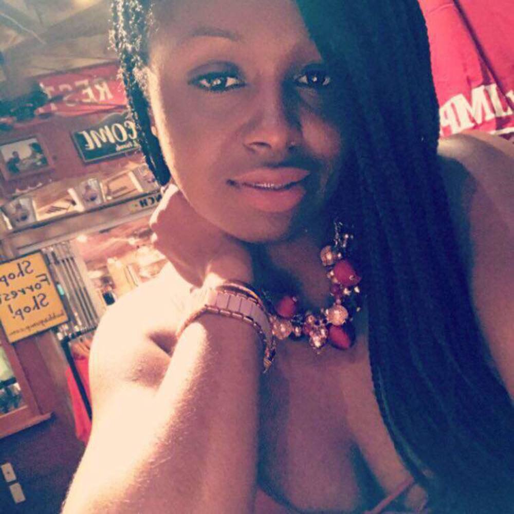 Meet your Posher, Carrissa